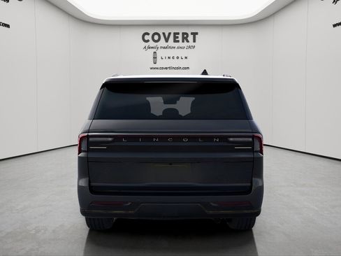 New 2026 Lincoln Navigator L Reserve w/ Jet Appearance Package image 5