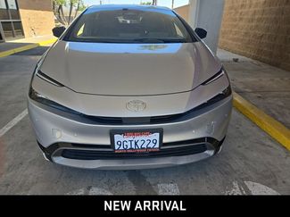 Used 2023 Toyota Prius XLE video 2