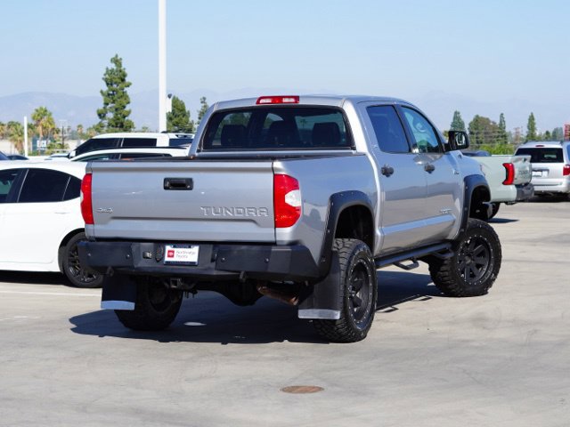 Used 2017 Toyota Tundra SR5 w/ SR5 Upgrade Package AWD/4WD image 7