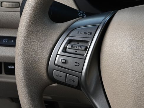 Used 2014 Nissan Altima 2.5 S w/ Display Audio Package image 33