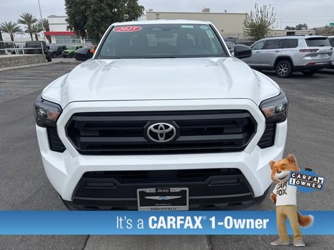 Used 2025 Toyota Tacoma SR image 9