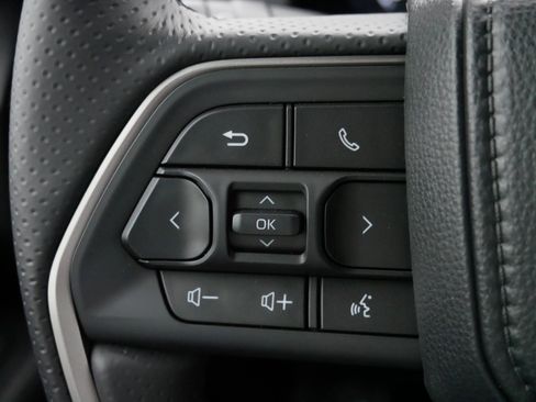 Certified 2025 Toyota 4Runner TRD Off-Road Premium image 26