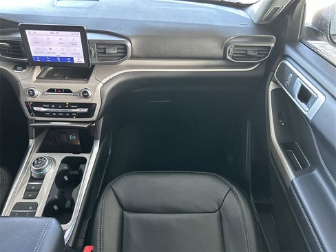 Used 2023 Ford Explorer XLT w/ Equipment Group 202A image 42