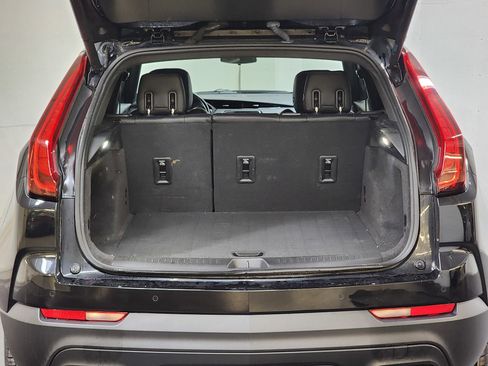 Used 2023 Cadillac XT4 Luxury w/ Cold Weather Package image 8