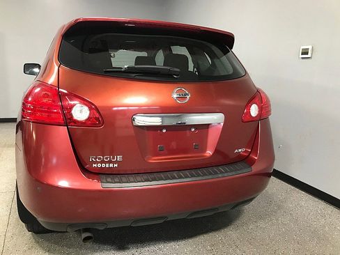Used 2011 Nissan Rogue S image 4