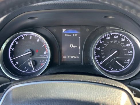 Used 2018 Toyota Camry SE FWD image 17