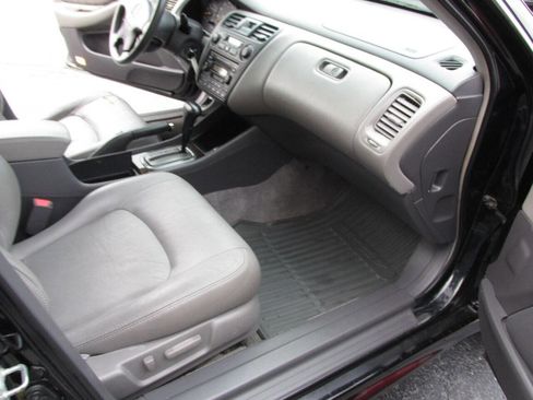 Used 2001 Honda Accord EX image 17
