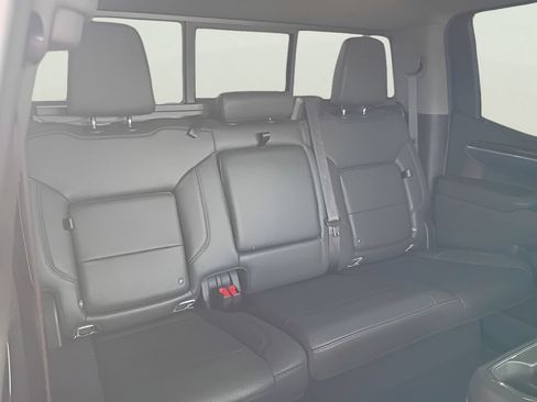 Used 2022 GMC Sierra 1500 Elevation w/ Elevation Premium Package AWD/4WD image 10