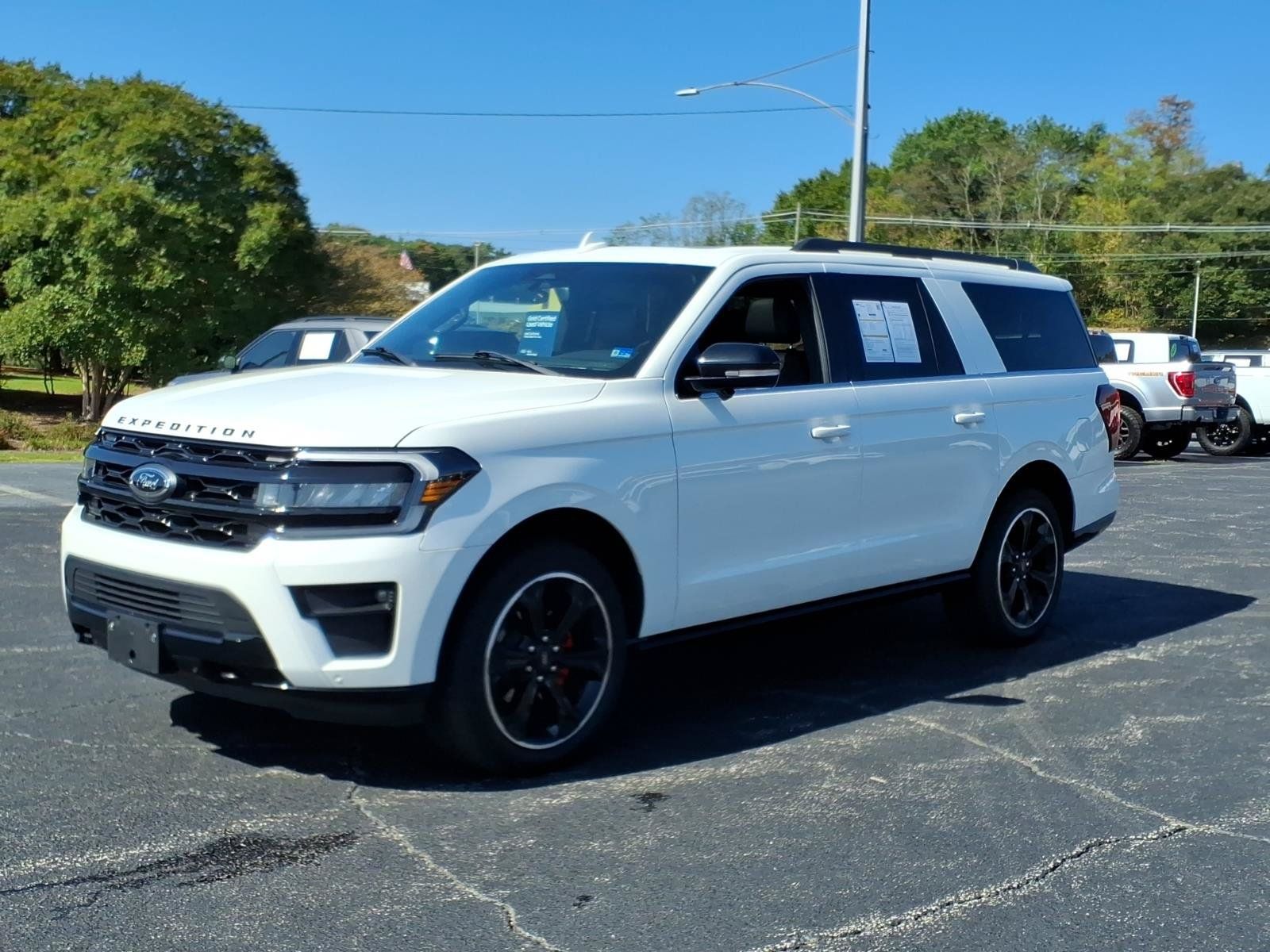 Certified 2023 Ford Expedition Max Limited AWD/4WD image 3