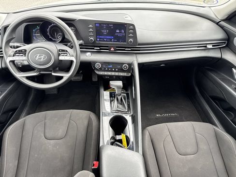 Used 2022 Hyundai Elantra Blue FWD image 13