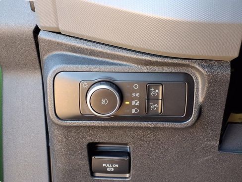 Used 2022 Ford Bronco Black Diamond image 18