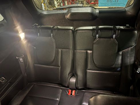 Used 2021 Ford Explorer ST w/ Equipment Group 401A image 14