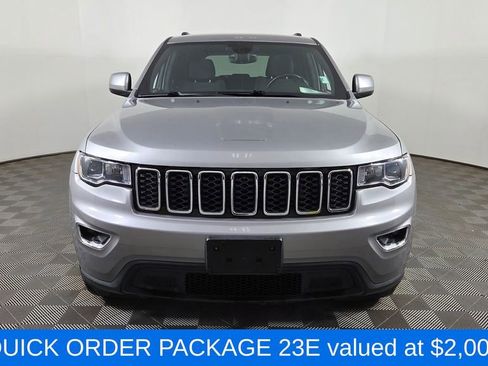 Used 2017 Jeep Grand Cherokee Laredo w/ Quick Order Package 23E AWD/4WD image 2