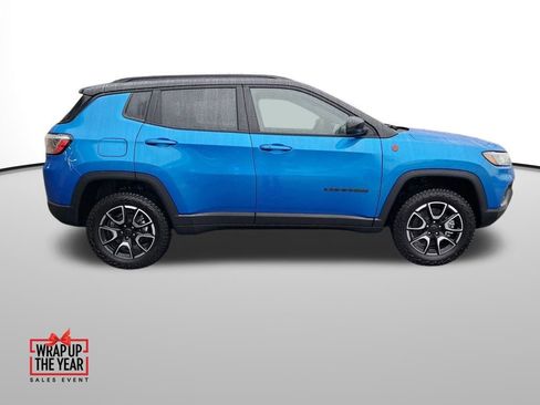 New 2026 Jeep Compass Trailhawk image 7
