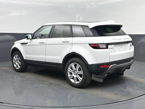 Used 2018 Land Rover Range Rover Evoque SE Premium AWD/4WD image 4