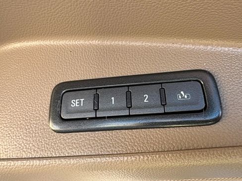 Used 2017 GMC Yukon XL SLT w/ Premium Edition image 33