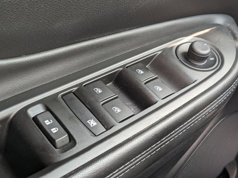 Used 2021 Buick Encore Preferred w/ Safety Package II image 25