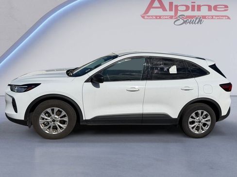 Used 2025 Ford Escape Active FWD image 2