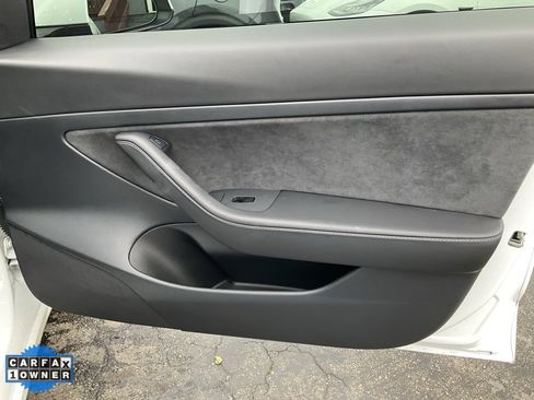 Used 2021 Tesla Model 3 Standard Range Plus image 63