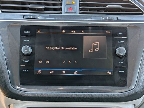 Used 2023 Volkswagen Tiguan SE image 16