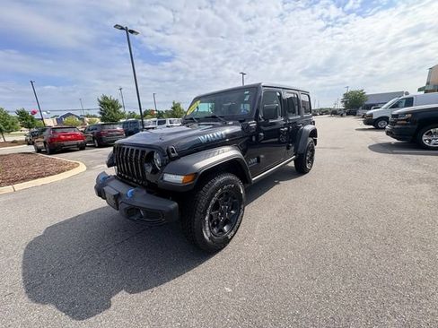 Used 2023 Jeep Wrangler Unlimited w/ Dual Top Group AWD/4WD image 2
