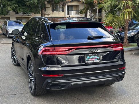 Used 2019 Audi Q8 Prestige w/ Luxury Package AWD/4WD image 9