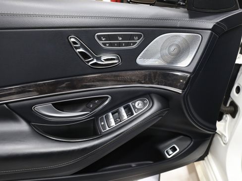 Used 2019 Mercedes-Benz S 560 4MATIC Sedan image 48