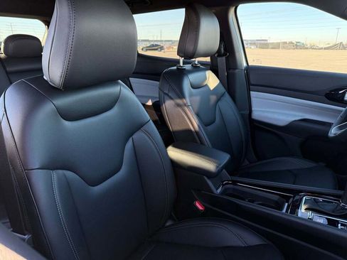 New 2026 Jeep Compass Limited image 22