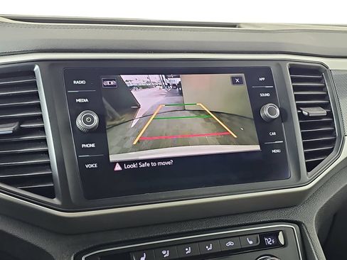 Used 2021 Volkswagen Atlas Cross Sport SE w/ Panoramic Sunroof Package FWD image 22