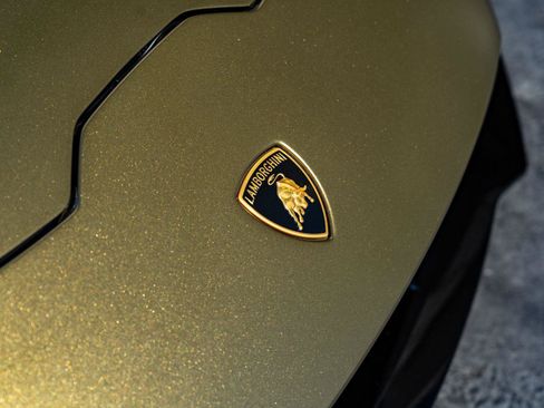 Used 2023 Lamborghini Huracan EVO RWD image 18