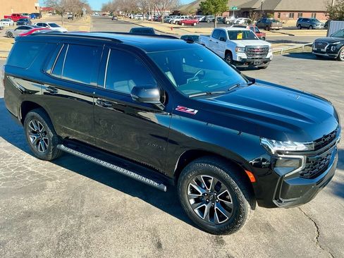 Used 2024 Chevrolet Tahoe Z71 w/ Luxury Package image 4