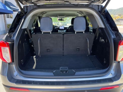 Used 2021 Ford Explorer XLT w/ Equipment Group 202A image 10