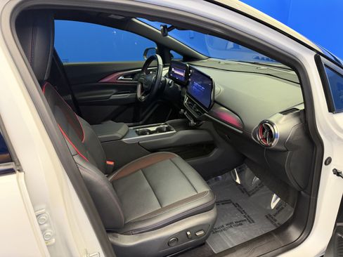 Used 2024 Chevrolet Equinox EV RS w/ Active Safety Package 3 FWD image 25
