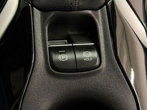 Used 2020 Toyota Corolla XSE image 29