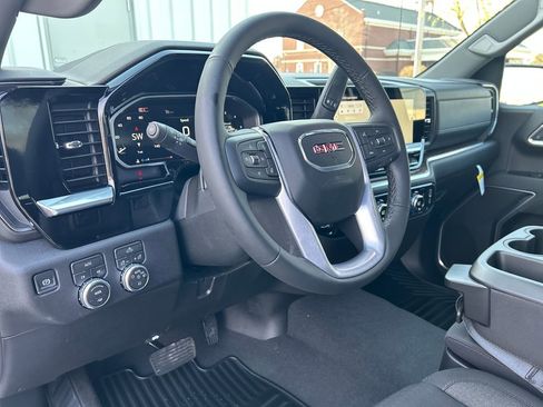 New 2026 GMC Sierra 1500 Elevation image 15