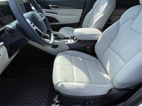 New 2025 Kia Telluride EX image 18