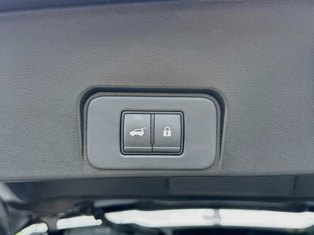Used 2023 Nissan Rogue SL w/ SL Premium Package FWD image 36