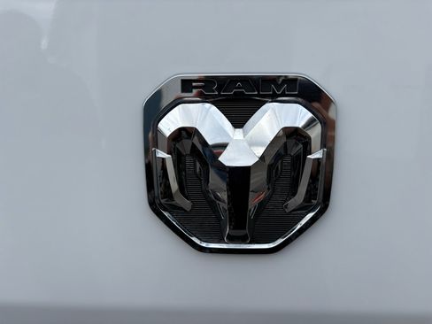 Used 2023 RAM ProMaster 2500 image 33