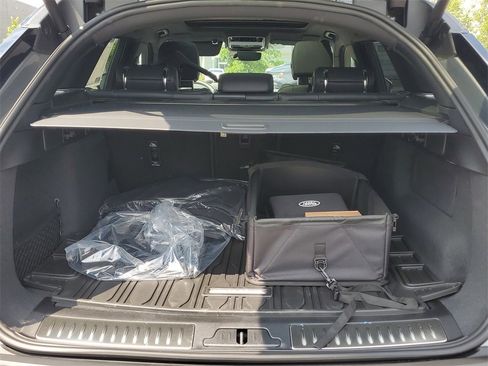 New 2026 Land Rover Range Rover Velar Dynamic SE image 34