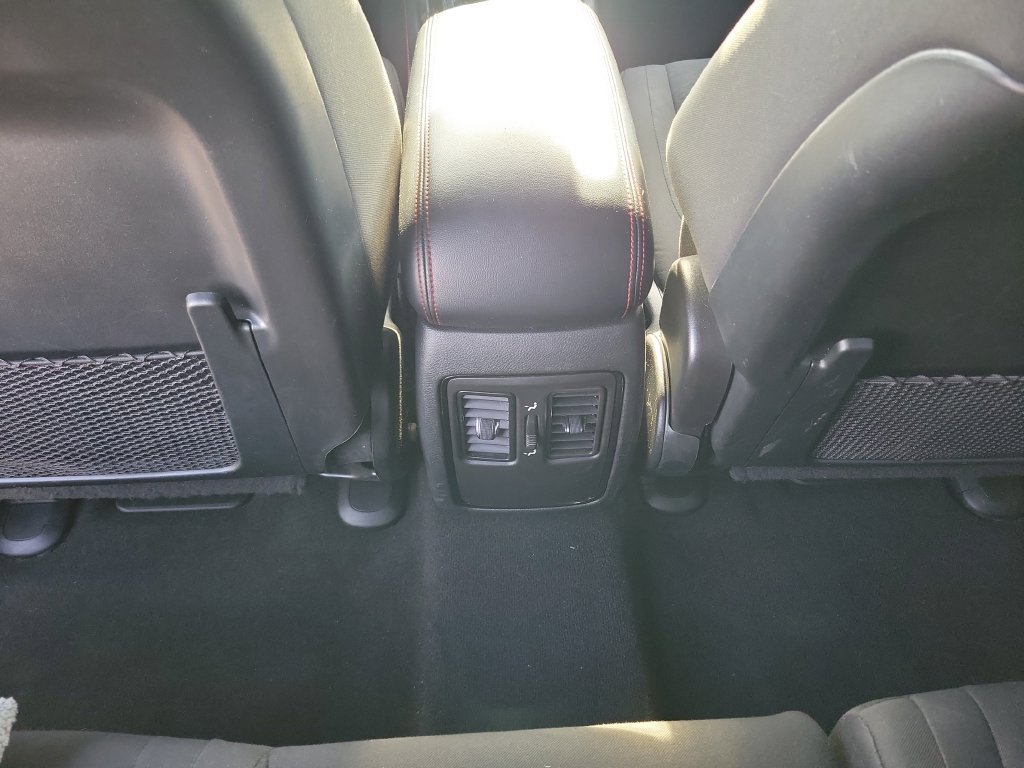 Used 2025 Dodge Durango GT AWD/4WD image 17