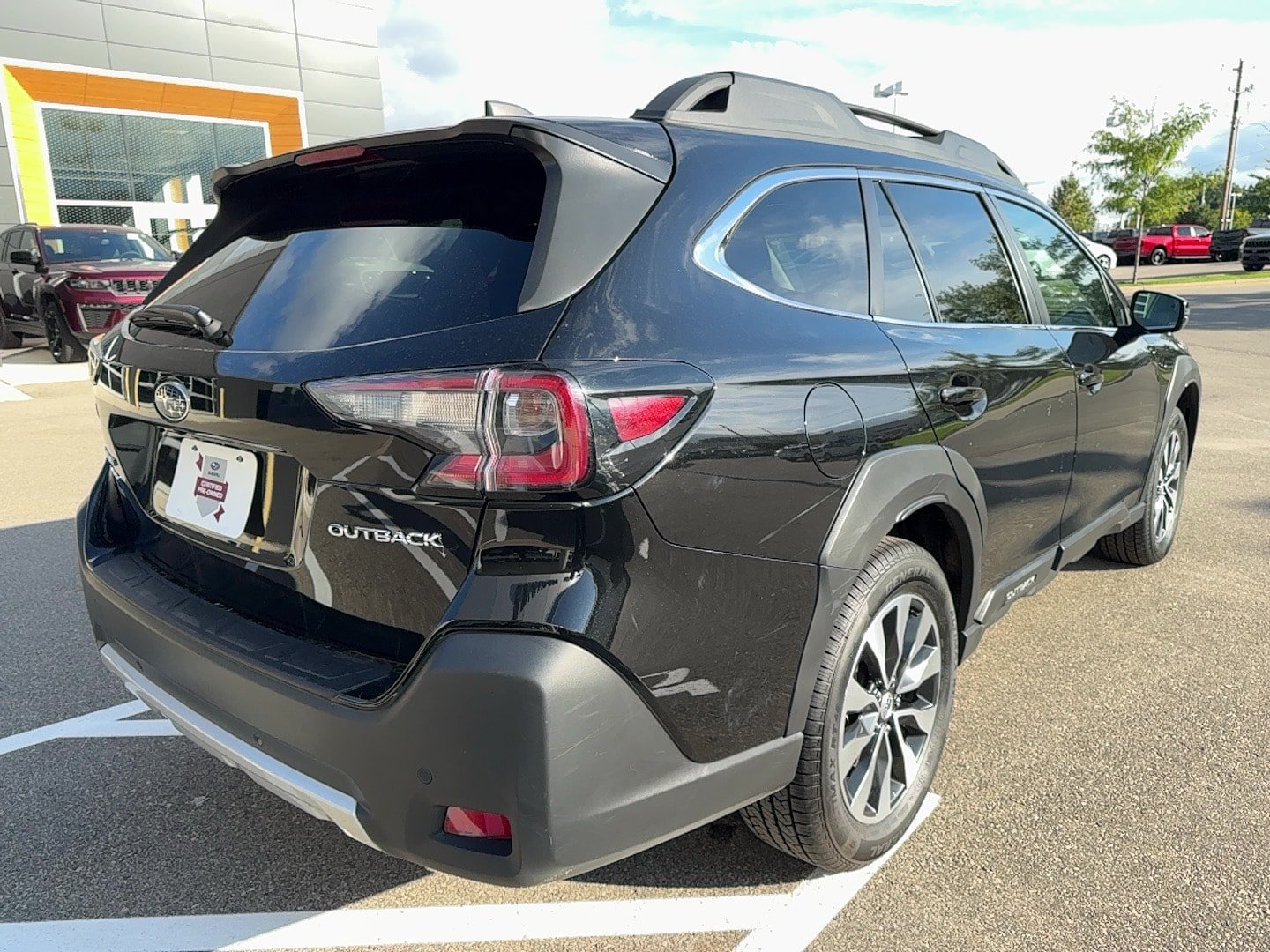 Certified 2024 Subaru Outback Limited AWD/4WD image 7
