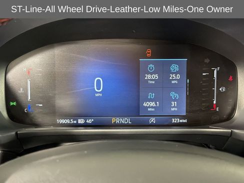 Used 2025 Ford Escape ST-Line image 25