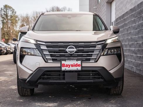 Used 2026 Nissan Rogue SV AWD/4WD image 3