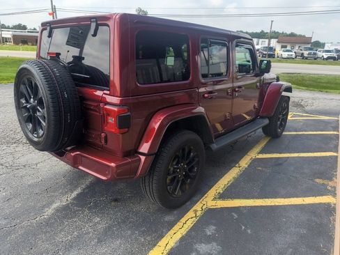 Used 2021 Jeep Wrangler Unlimited Sahara AWD/4WD image 26