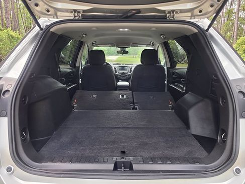 Used 2021 Chevrolet Equinox LT FWD image 22