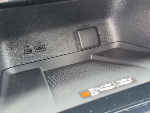 New 2026 Chevrolet Traverse RS AWD/4WD image 32