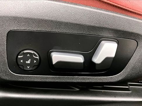 Used 2023 BMW M440i Convertible w/ Premium Package RWD image 30