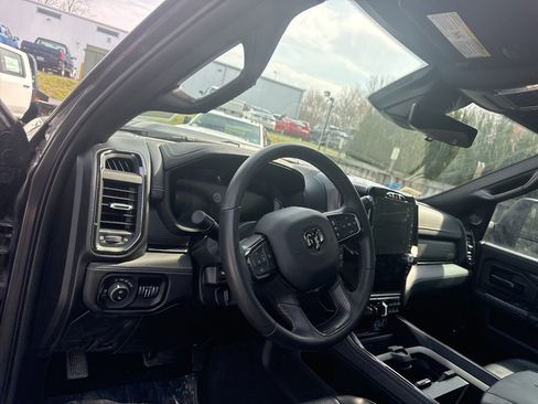 Used 2024 RAM 3500 Limited AWD/4WD image 17