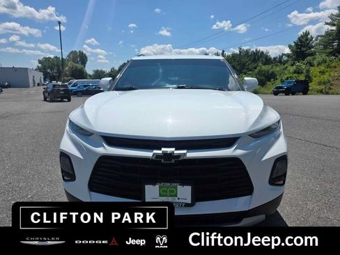 Used 2020 Chevrolet Blazer LT AWD/4WD image 2