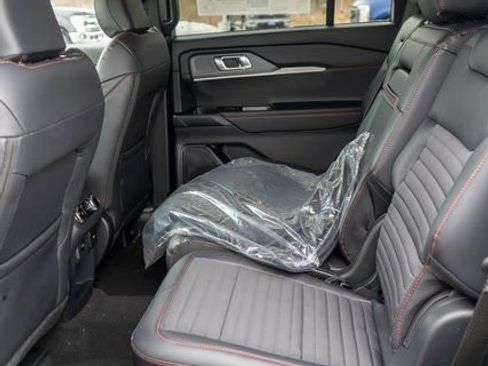 New 2026 Ford Explorer ST-Line w/ ST-Line Street Pack image 10